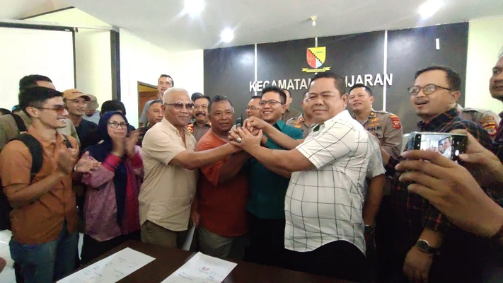 Pemerintah Kabupaten Bandung dan Pedagang Pasar Banjaran sepakat revitalisasi mulai 1 Agustus 2023. (Foto: prokopimda)
