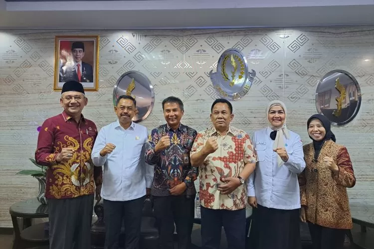 Rapat pimpinan DPRD Jabar mengusulkan tiga nama Pj. Gubenur, yaitu yaitu Prof. Asep Mulyana, Prof. Keri Lestari, dan Bey Triadi Machmudin. (Ist.)