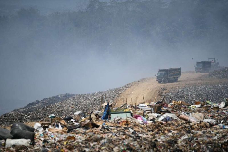 Dinas Lingkungan Hidup Provinsi Jabar bersama stakeholders telah menyiapkan langkah-langkah strategis pada masa transisi Tanggap Darurat Bencana TPA Sarimukti. (Foto: jabarprov.go.id)
