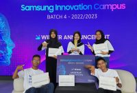 
Tim Eaterstelar dari SMKN 7 Semarang juara Program pendidikan Samsung Innovation Campus (SIC) Batch 4 2022/2023, dengan solusi Smart PLTS, yaitu sistem yang dapat memonitor dan men-switch sumber arus rumah dari PLTS dan PLN.(Foto: Ist) 