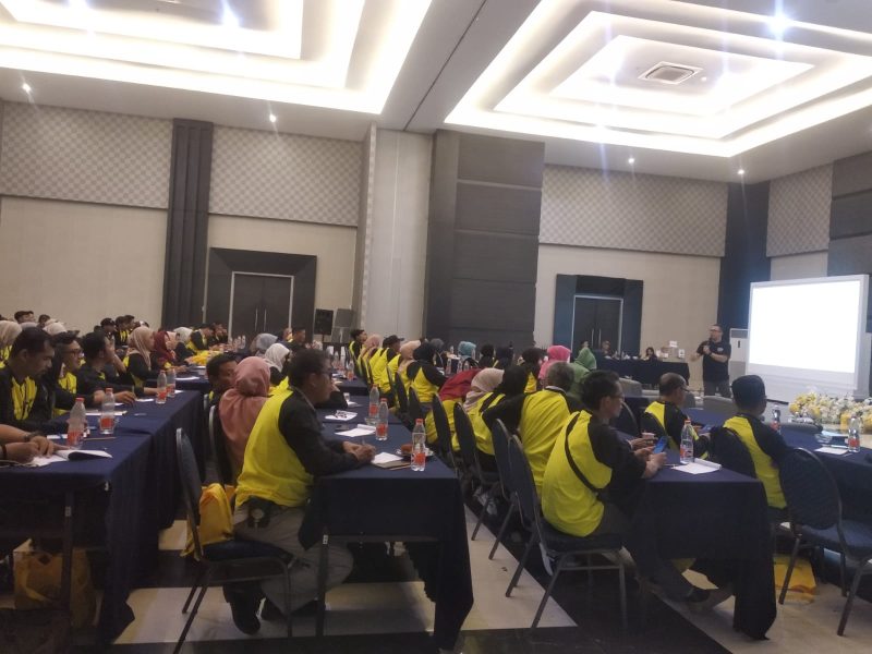 Kegiatan Forum Diskusi Peningkatan Inovasi dan Kewirausahaan Subsektor Kriya di Ballroom Hotel Harmoni, Jalan Cipanas Baru, Kecamatan Tarogong Kaler, Kabupaten Garut, Kamis (12/10/2023)(Foto: Ist)