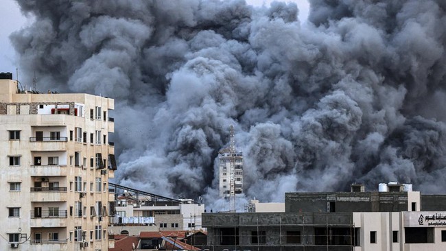 Kondisi Gaza mencekam (Foto: AFP/MAHMUD HAMS/CNNIndonesia)