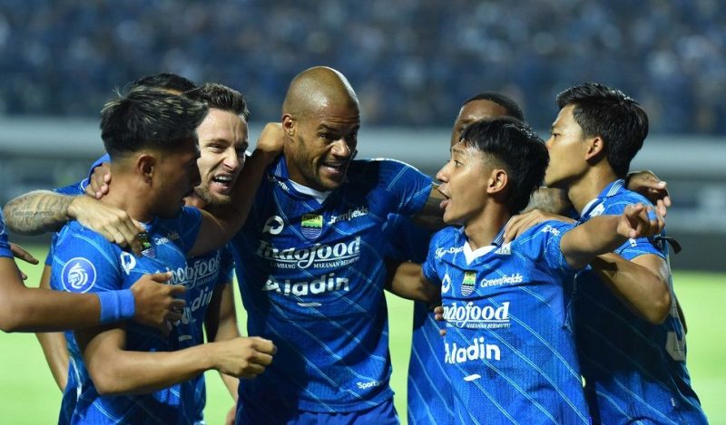 
Persib akan melakoni laga tandang melawan Persebaya dan Borneo FC.(Foto: Persib)
