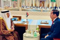 Presiden Joko Widodo menghadiri KTT Luar Biasa OKI yang digelar di KAICC, Riyadh, Arab Saudi,  Sabtu (11/11/2023). (Foto: BPMI Setpres/Laily Rachev)

