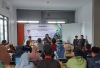 
Dinas Perpustakaan dan Arsip (Dispusip) Kabupaten Bandung gelar sosialisasi peningkatan kapasitas tenaga perpustakaan, pustakawan dan taman bacaan masyarakat (TBM), di Cafe Heyho Cluster Jalan Ciganitri No 88 Desa Lengkong, Kecamatan Bojongsoang Kabupaten Bandung, Rabu (29/11/2023).(Foto: diskominfo)

