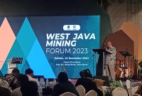 
Staf Ahli Gubernur Bidang Ekonomi dan Pembangunan Dodo Suhendar dalam pembukaan West Java Mining Forum (WJMF) 2023 di Mason Pine Hotel, Kabupaten Bandung Barat, Selasa (12/12/2023). (Foto: diskominfo)