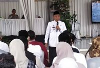 
Arsan Latif memberikan sambutan pada  Musrenbang Kecamatan Batujajar (Foto: heny/dara)