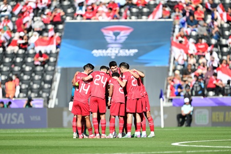 
Timnas Indonesia gagal melaju ke babak perempat final Piala Asia 2023 Qatar, setelah di babak 16 besar menyerah 4-0 dari Australia, Minggu (28/1/2024) di Stadion Jassim Bin Hamad, Qatar. (Foto: PSSI)