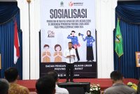 
Pj Gubernur Jawa Barat Bey Machmudin memberikan sambutan daam acara Sosialisasi Penguatan Netralitas Aparatur Sipil Negara (ASN) pada Pemilu Serentak Tahun 2024 di Aula Barat Gedung Sate, Kota Bandung, Senin (22/1/2024).(Foto: Biro Adpim Jabar)