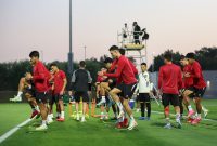 
Gelandang Timnas Indonesia, Ivar Jenner menjalani latihan jelang  menghadapi Irak pada laga perdana Grup D Piala Asia 2023 di Ahmed bin Ali Stadium, Al-Rayyan, Qatar, Senin (15/1/2024). (Foto: PSSI)