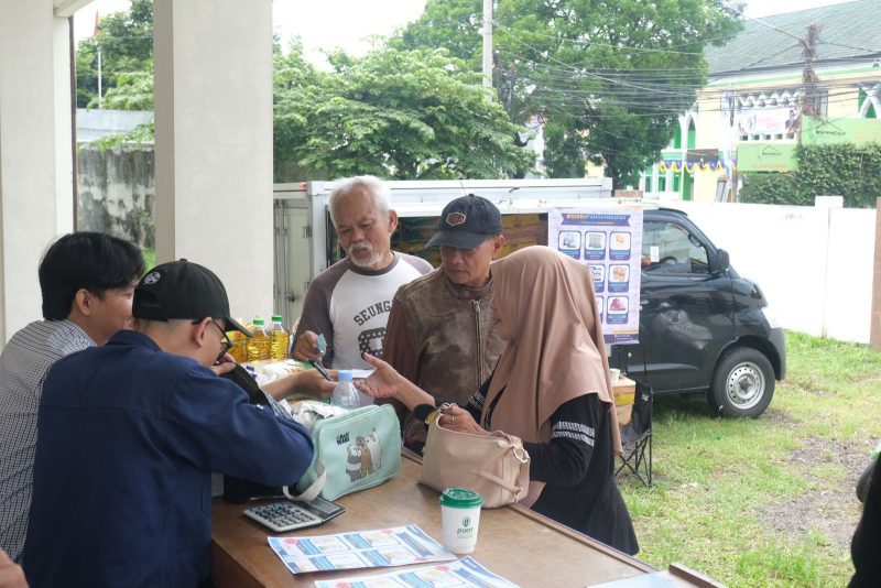 Operasi Pasar Murah kerja sama Pemkab Garut dengan Perum Bulog, bertempat di Kantor Metrologi Disperindag ESDM Kabupaten Garut, Jalan Terusan Pahlawan, Kecamatan Tarogong Kidul, Kabupaten Garut, Rabu (21/02/2024) (Foto: Istimewa)