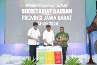 
Pj Gubernur Jawa Barat Bey Machmudin menghadiri Forum Perangkat Daerah Sekretariat Daerah Provinsi Jawa Barat di Aula Barat Gedung Sate, Kota Bandung, Kamis (22/2/2024).(Foto: Biro Adpim Jabar)