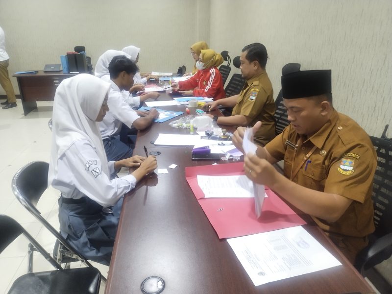 Ratusan siswa SMA di Bandung Barat daftar jadi anggota Paskibraka (Foto: Heni Suhaeni/Istimewa)