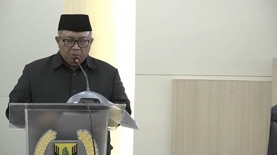 Bupati Sukabumi H Marwan Hamami saat menyampaikan LKPJ Bupati (Foto: Istimewa)