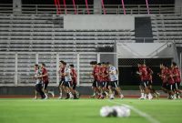 
Timnas Indonesia menjalani latihan perdana jelang melawan Vietnam pada pertandingan Kualifikasi Piala Dunia 2026 di Stadion Gelora Bung Karno, Jakarta, Kamis (21/3/2024). Latihan digelar di Stadion Madya, Jakarta, Senin (18/3/2024). (Foto: PSSI) 
