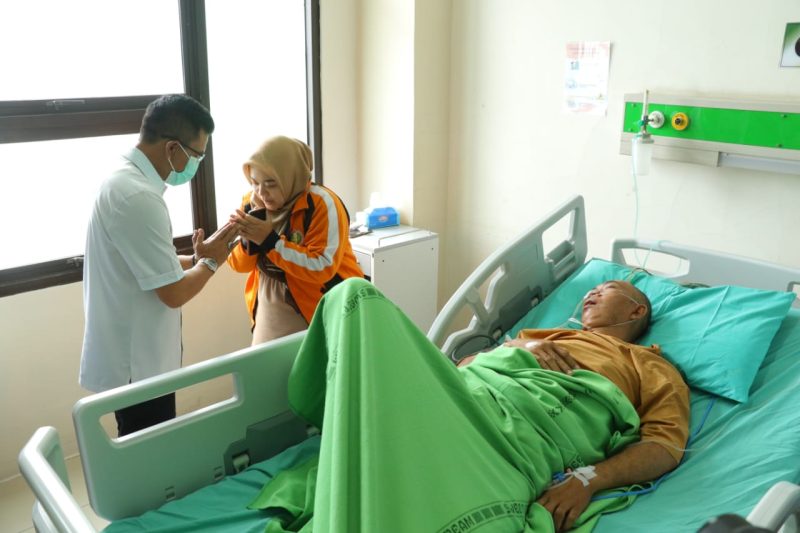 Bupati Bandung Dadang Supriatna meresmikan stroke center RSUD Majalaya, di Jalan Raya Cipaku Desa Cipaku Kecamatan Paseh Kabupaten Bandung, Sabtu (2/3/2024). (Foto: diskominfo)
