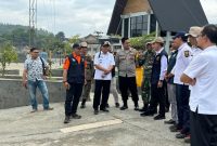 
Proses evakuasi warga pesisir Palabuhanratu yang terkena terjangan ombak tinggi pada Selasa (12/3/2024) sudah selesai. (Foto: BPBD Jabar)