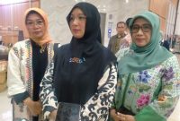 Bunda Bedas Hj. Emma Dety Dadang Supriatna mengungkapkan tentang pelaksanaan peringatan Hari Kartini ke-145 tingkat Kabupaten Bandung. Hari Kartini setiap tanggal 21 April. (Foto: diskominfo)
