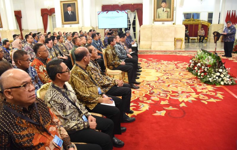 Badan Pengendalian Keuangan dan Pembangunan (BPKP) Muhammad Yusuf Ateh memberikan lapora pada Peresmian Pembukaan Rapat Koordinasi Nasional Pengawasan Intern Pemerintah Tahun 2024, di Istana Negara, Jakarta, Rabu, (22/05/2029). (Foto: Humas Setkab/RAH)