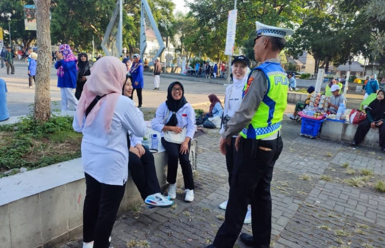 Satuan Lalu Lintas (Satlantas) Polres Garut menggelar kegiatan Binluh (Bina Kamsel lantas) Himbauan Tertib Berlalu Lintas di Alun-Alun Garut, Jalan Ahmad Yani, Kecamatan Garut Kota, Kabupaten Garut, Rabu (5/6/2024)(Foto: Istimewa)