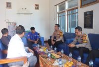 Kapolres Garut, Rohman Yonky Dilatha saat berkunjung ke salah satu partai politik (Foto: Istimewa)