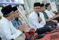 
Bupati Bandung Dadang Supriatna bersilahturahmi dengan para ulama dan pimpinan ormas Islam se-Kabupaten Bandung di Rumah Dinas Bupati Bandung, Jum'at (19/6/2024).(Foto: diskominfo)
