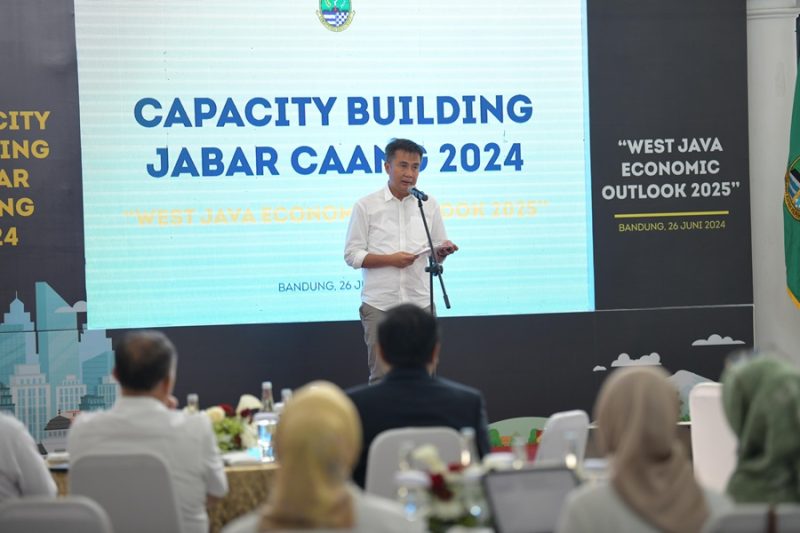 
Pj Gubernur Jawa Barat Bey Machmudin Menghadiri Capacity Building Jabar Caang _