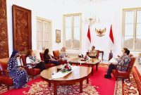 Presiden Jokowi menerima kunjungan delegasi World Bank di Istana Merdeka Jakarta, pada Kamis (25/07/2024). (Foto: BPMI Setpres)
