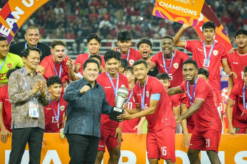  Timnas Indonesia meraih titel juara ASEAN U-19 Boys Championship 2024, usai menumbangkan Thailand 1-0, pada laga final di Stadion Gelora Bung Tomo, Surabaya, Senin (29/7/2024). (Foto: pssi)
