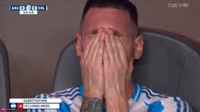 
Saat kapten kesebelasan Argentina Lionel Messi Menangis di bench (Foto: Tangkapan layer/Ist)
