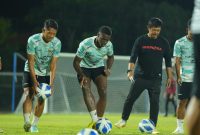 Pelatih kepala tim U-19 Indra Sjafri menyiapkan 23 pemainnya untuk berlaga di turnamen ASEAN U-19 Boys Championship 2024, yang akan berlangsung dari tanggal 17 hingga 29 Juli di Surabaya. (Foto: PSSI)

