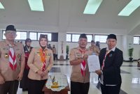 Ketua Mabi ab KBB Ade Zakir, Ketua Kwarda Jabar Atalia Praratya, Ketua Kwarcab Pramuka KBB Ludi Awaludin dan Ketua BNNK Bandung Barat M. Yulian usai MoU antara Kwarcab Pramuka KBB dengan BNNK Bandung Barat (Foto: Istimewa)