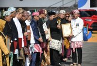 
Upacara Hari Jadi Ke-79 Provinsi Jawa Barat Tahun 2024 di Lapangan Gasibu, Kota Bandung, Senin (19/8/2024).(Foto: Biro Adpim Jabar)

