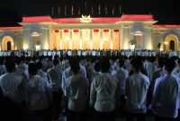 Tamu undangan menghadiri acara Zikir dan Doa Kebangsaan 79 Tahun Indonesia Merdeka di Halaman Depan Istana Merdeka Jakarta, Kamis (01/08/2024). Acara tersebut merupakan acara pembuka dari rangkaian kegiatan menyambut HUT ke 79 Kemerdekaan Republik Indonesia. (Foto: Humas Setkab/Rahmat)
