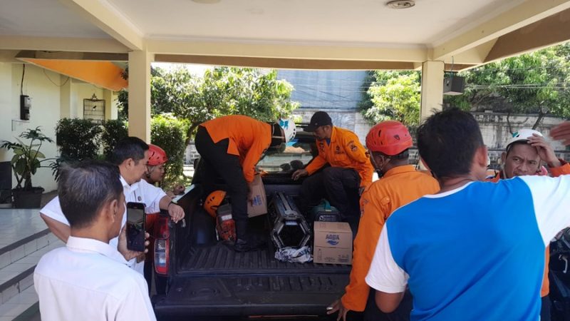 
BPBD Jabar bergerak cepat untuk turut menangani dampak gempa bumi di Kabupaten Bandung dan Kabupaten Garut yang terjadi Rabu (18/9/2024). (Foto: biro adpim jabar)
