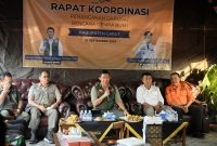 
Penjabat Gubernur Jabar Bey Machmudin saat Rakor Penanganan Darurat Gempa Bumi Kabupaten Garut, di kantor Kecamatan Pasirwangi, Kabupaten Garut, Kamis (19/9/2024).(Foto: biro adpim jabar)