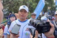 
Sekda Jabar Herman Suryatman menjelaskan strategi Jabar nol stuntimg di halaman Gedung Sate, Jalan Diponegoro,  Kota Bandung, Minggu (22/9/2024). (Foto: dokpim jabar)

