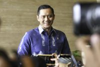 Menteri Agraria dan Tata Ruang/Kepala Badan Pertanahan Nasional (ATR/BPN) Agus Harimurti Yudhoyono dalam keterangan pers setelah menghadiri Sidang Kabinet Paripurna yang dipimpin oleh Presiden Jokowi di Istana Garuda, Ibu Kota Nusantara, Provinsi Kalimantan Timur, Jumat (13/09/2024). (Foto: Humas Setkab/Ibrahim)
