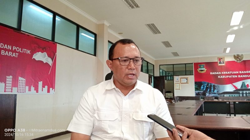 
Kepala Bakesbangpol KBB, Weda Wardiman (Foto: heny/dara)

