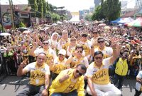 Ribuan kader meriahkan Jalan Sehat HUT Golkar ke-60 di Garut, Siap Menangkan Paslon Syakur-Putri di Pilkada Garut, Minggu (27/10/2024)(Foto: Istimewa)