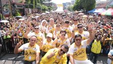 Ribuan kader meriahkan Jalan Sehat HUT Golkar ke-60 di Garut, Siap Menangkan Paslon Syakur-Putri di Pilkada Garut, Minggu (27/10/2024)(Foto: Istimewa)