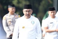 
Pjs Bupati Bandung Dikky Achmad Sidik memimpin Apel Peringatan Hari Santri Nasional (HSN) tingkat Kabupaten Bandung 2024 di Lapangan Upakarti Komplek Pemkab Bandung, Soreang, Selasa (22/10/2024). (Foto: maji/dara)
