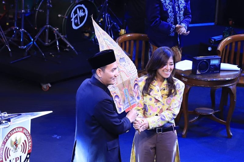 
Menteri Komdigi Meutya Hafid menghadiri Anugerah KPI 2024 di Auditorium Abudarahmansalleh RRI, Jakarta, Jumat (8/11/2024). (Foto: menpan.go.id)
