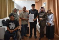 Pemerintah Kabupaten (Pemkab) Cirebon dengan Forum Komunikasi Disabilitas Cirebon (FKDC), Pemkab Cirebon meluncurkan program ambisius Desa Ramah Disabilitas.(Foto: Bambang/dara)

