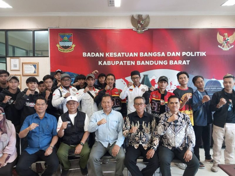 
Kesbangpol Kabupaten Bandung Barat menggelar Sosialisasi Program Sosialisasi Kesetaraan Pendidikan Non Formal, di Aula Gedung B Kesbangpol KBB, Jum'at (8 /11/2024).(Foto: heny/dara)

