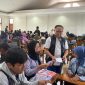 
Proses sorlip surat suara untuk Pilkada Kabupaten Garut di Kampus 2 STIE Yasa Anggana Garut, Jalan Pembangunan, Kecamatan Tarogong Kidul, Kabupaten Garut.(Foto: andre/dara)
