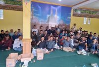 
Sahabat Helmi Budiman-Yudi Nugraha (SAHARA), sebuah simpul yang terdiri dari para Ajengan dan Kiai Anom di Garut, secara resmi mendeklarasikan dukungannya untuk pasangan Helmi-Yudi di Pilkada Garut 2024, Senin (11/11/2024).(Foto: andre/dara)

