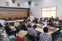 
Rakor terkait Pelaksanaan Kampanye metode Rapat Umum pada Pilkada Kabupaten Garut Tahun 2024, yang dilaksanakan di Aula Kantor KPU Kabupaten Garut, Jalan Suherman, Kecamatan Tarogong Kaler, Kabupaten Garut, Rabu (13/11/2024).(Foto: andre/dara) 
