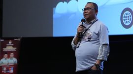 
Ketua KPU Kabupaten Bandung Syam Zamiat Nursyamsi gelar nobar film