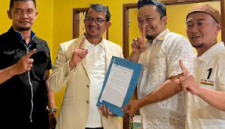 IKADAM Garut secara resmi menyatakan dukungandi Helmi Budiman dan Yudi Nugraha Lasminingrat pada Pilkada garut 2024, Rabu (13/11/2024)(Foto: Istimewa)